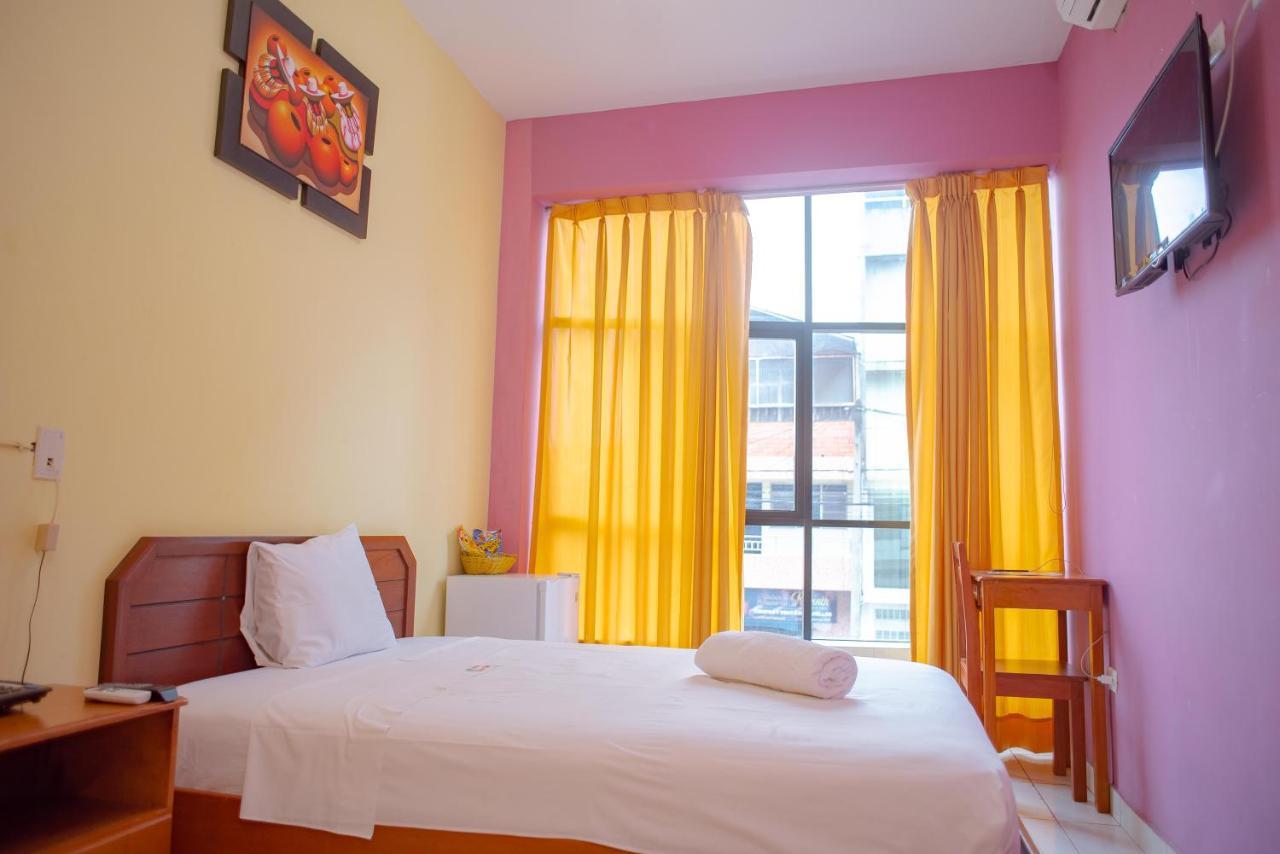 Hotel Jhor Bush Pucallpa Bagian luar foto