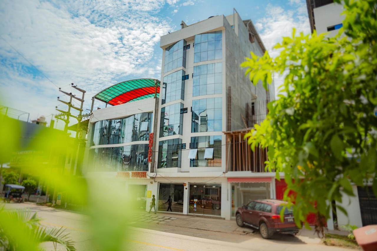 Hotel Jhor Bush Pucallpa Bagian luar foto